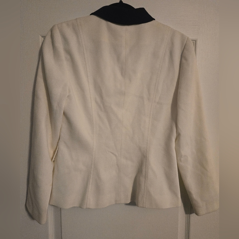 Jacket - Picture 2 of 5